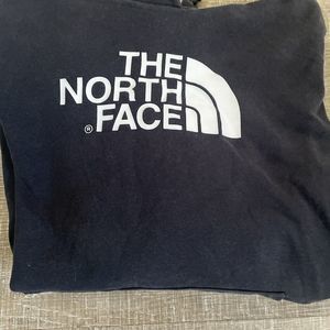Women's North Face Hoodie  Large sweatshirt, Pullover Black Graphic Logo
